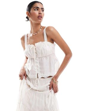 Forever New Crop Top Allacciato Sul Davanti - Bianco