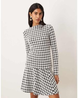 Vila Dogstooth High Neck Knitted Top Co-ord - White