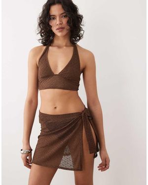 Free Society Top Playero Con Cuello Halter De Croché De - Marrón