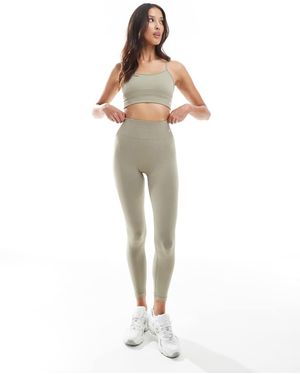 4th & Reckless Seamless Sculpting Active High Waisted leggings Co-ord - White
