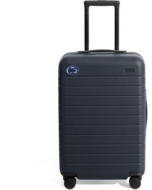 Away Travel The Collegiate Bigger Carry-On - Blue