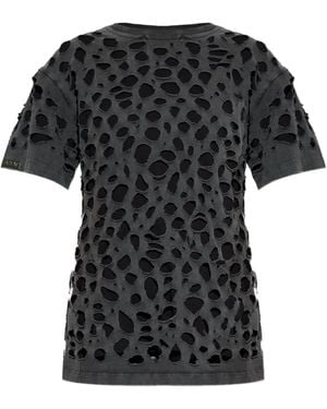 AVAVAV Ich hatte ein schwarzes T-Shirt im Used-Look.