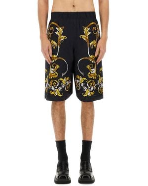 Versace Jeans Couture Shorts With Baroque Outline Print - Black