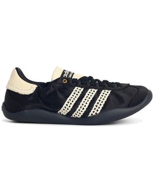 adidas Schwarze Stoffsneaker "Karintha Lo Satin". - Blau