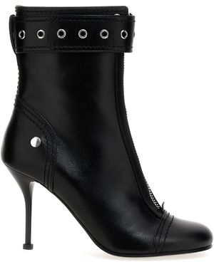 McQueen Botas de cuero negras con detalles de hebilla - Negro