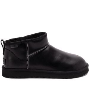 UGG "Classic Ultra Mini Leather Regen" - Black