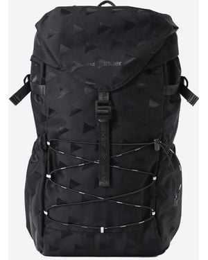and wander Y deambular - Negro