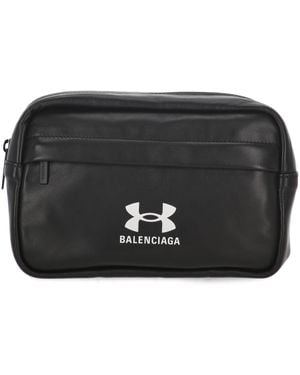 Balenciaga Toilettas Met Logo Print - Zwart