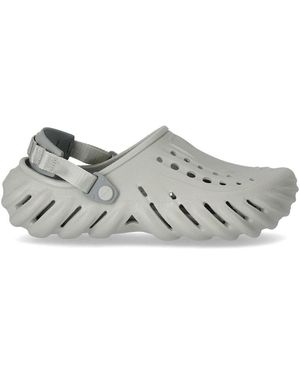 Crocs™ Spiegelt graue Clog wider