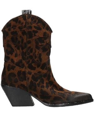 Elena Iachi Stiefel gesichtet - Braun