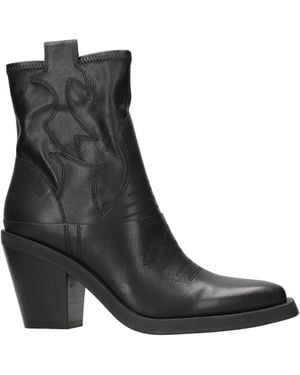 Ash Boots - Black