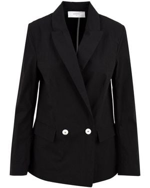 Beatrice B. Vestes noires