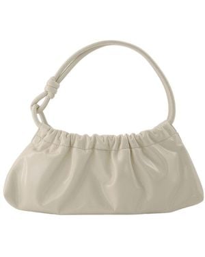 Nanushka Valerie -tas In Crème Patent Vegan Leer - Grijs