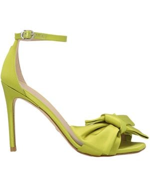 Stuart Weitzman 'nackt Loveknot' Sandalen - Mettallic