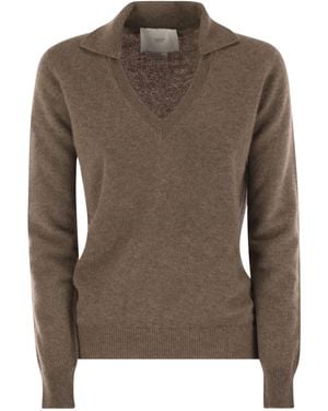 Vanisé Patty V Neck Jumper With Polo Collar - Brown