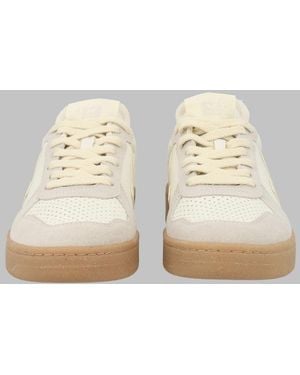 Veja Sleek Trainers For The Modern Trendsetter - Natural