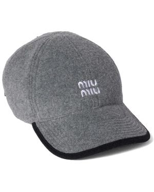 Miu Miu Cappelli Stapel - Grau