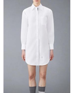 Thom Browne – oberschenkellanges Hemdkleid mit spitzem Kragen und RWB-Ripsleiste aus festem Popeline - Weiß