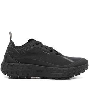 Norda 001 Trainers - Black