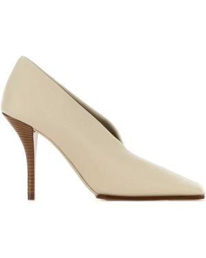Alaïa Ivory Leather Pumps - White