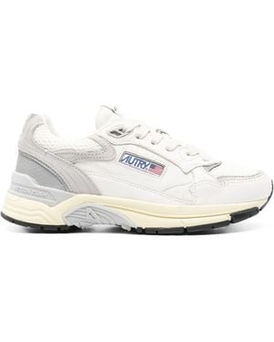 Autry Hyperway Low Woman Gans und Mesh - Weiß