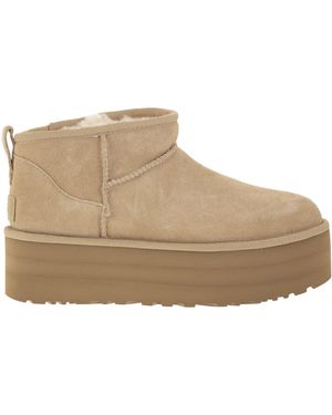 UGG Ultra Mini Classic Stiefel mit Plateau - Braun