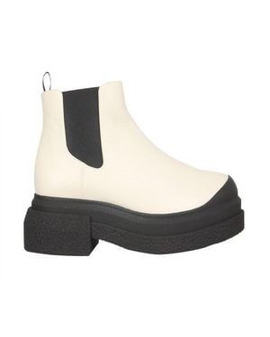 Stuart Weitzman Charli Boots - White