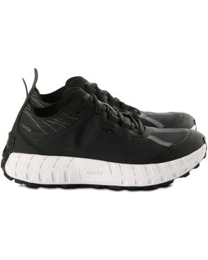 Norda 001 Trainers - Black