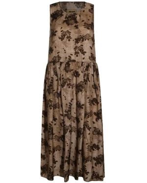 Uma Wang Ardal Midikleid aus braun bedrucktem Moulay-Stoff - Natur