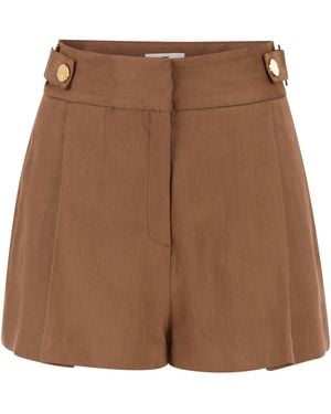 Elisabetta Franchi Shorts de sastre de talle alto con botones con logo en tono dorado de - Marrón