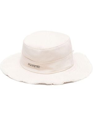 Jacquemus Hut mit ausgefranster Krempe - Weiß