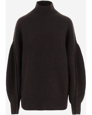 Carven Jersey de cachemira de canalé con cuello alto - Negro