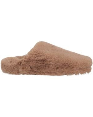 LA ROSE Furry Indoor Slippers - Brown