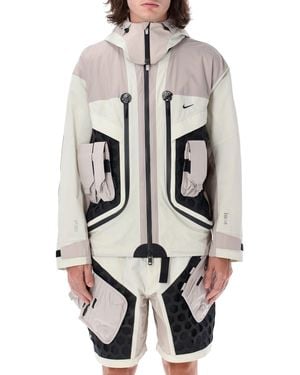 Nike Mäntel - Grau