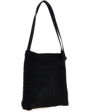 PLEATS PLEASE ISSEY MIYAKE/プリーツミニポシェット PLEATS MINI POCHETTE – isseymiyake.com