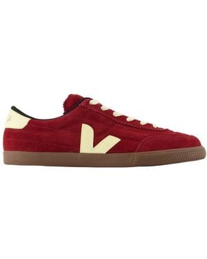 Veja Panenka Trainers - Red