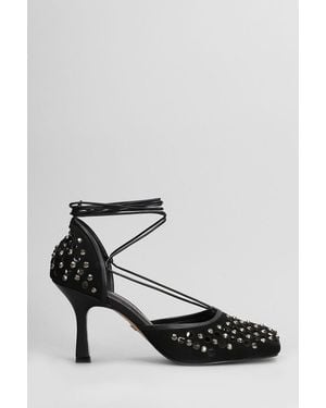 Carrano Court Shoes - Black