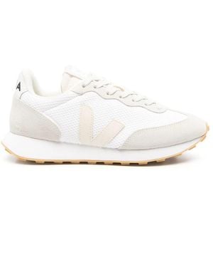 Veja Trainers - White