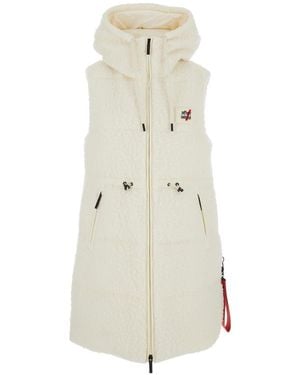 AFTER LABEL 'Cortina' Sleeveless Down Jacket With Logo Patch On The Front - White