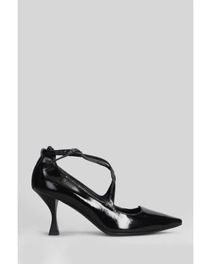 Julie Dee Court Shoes - Black