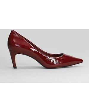 Carrano Court Shoes - Red