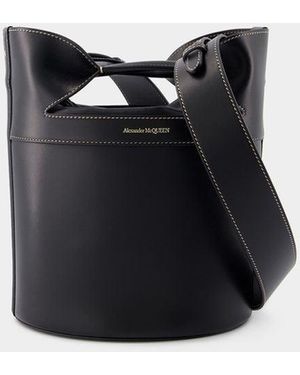 McQueen The Bucket Bow Crossbody in Black | Lyst
