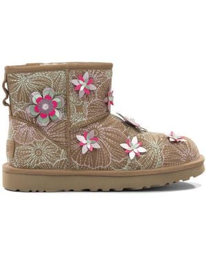 UGG Boots & Ankle Boots - Brown