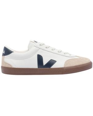 Veja Trainers - White