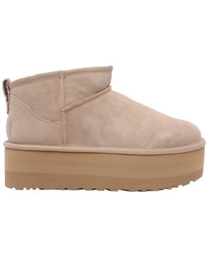 UGG Boots - Brown