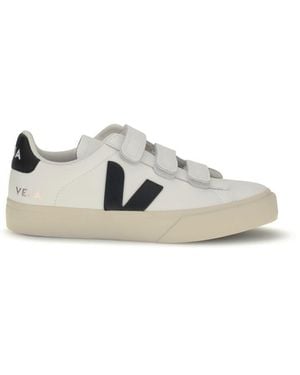 Veja Trainers - White