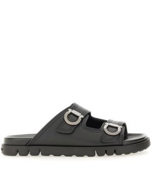 【FERRAGAMO】Oria Double Ganchini Sandal/全国送料無料 Salvatore Ferragamo (サルヴァトーレフェラガモ) ガンチーニ