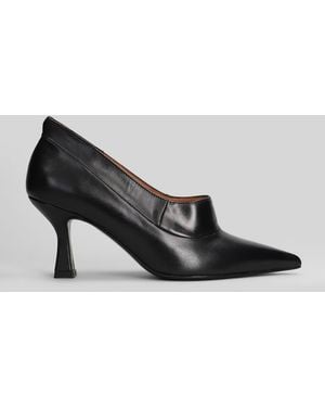 Isabel Ferranti Court Shoes - Black