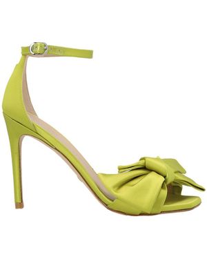 Stuart Weitzman 'Nude Loveknot' Sandals - Metallic