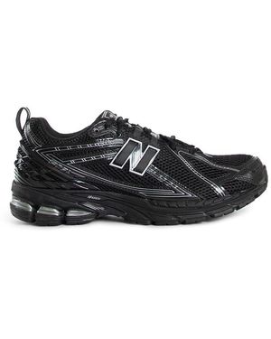 New Balance Trainers - Black